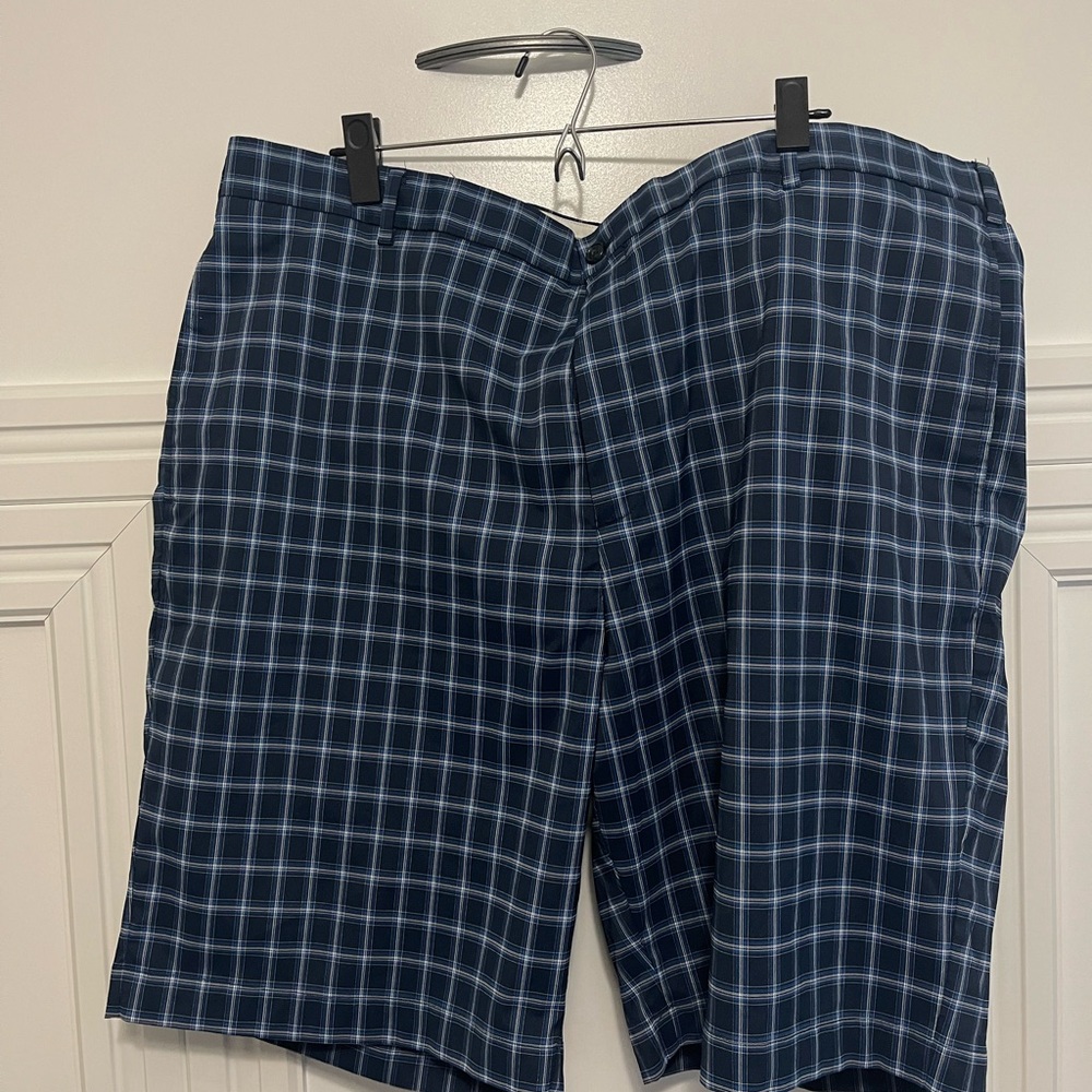 Greg Norman Men’s Shorts - 44